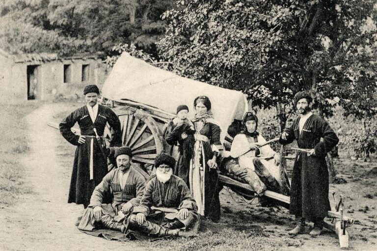 sürgündekiler