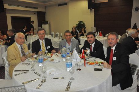 fuat-ugur -toplantısı-22-6-2011 izmit dostluk kulübü